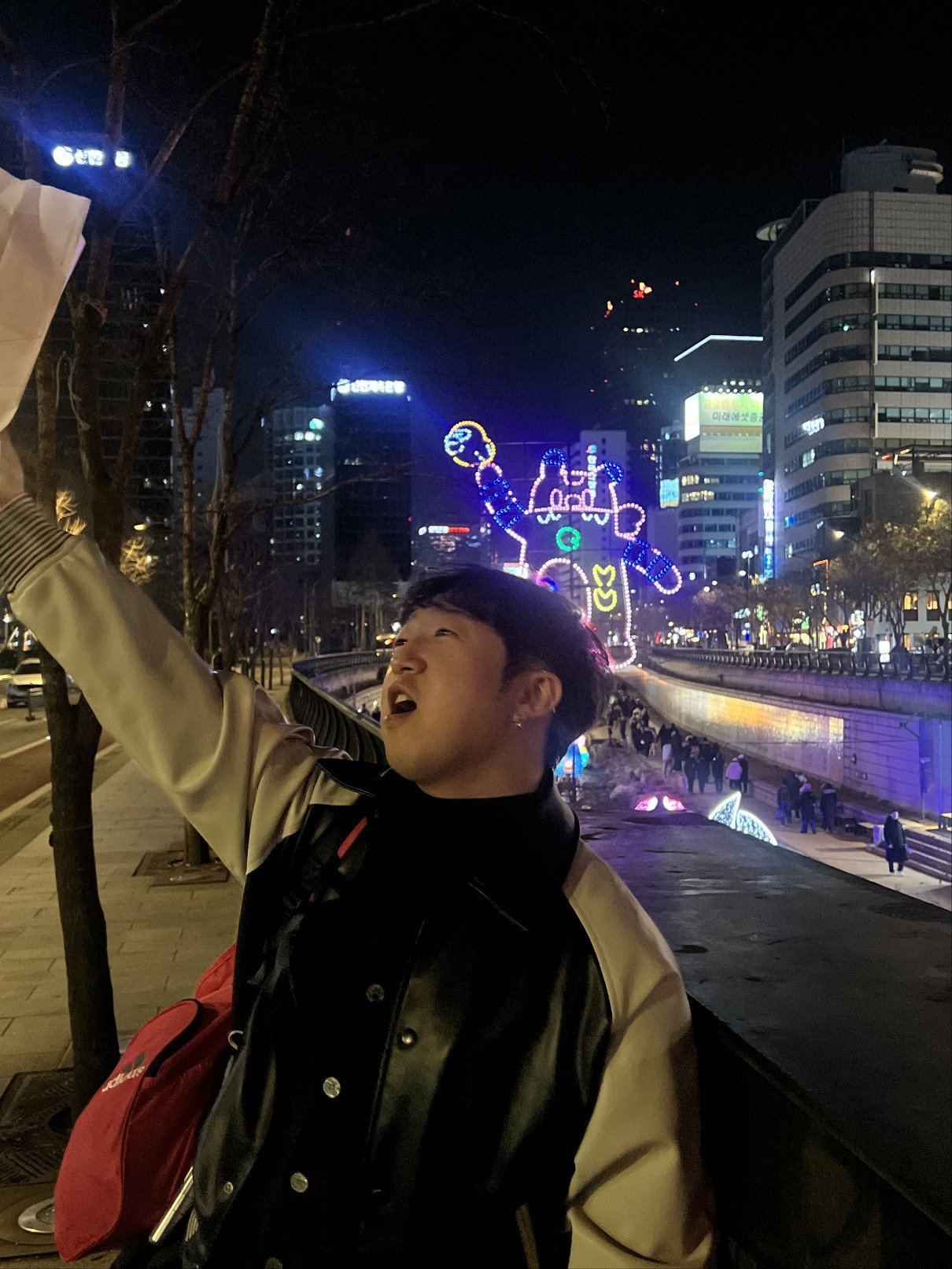 Profile photo with his/her face